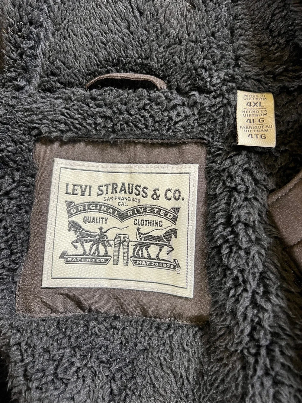 Levi’s 4XL black hooded utility jacket